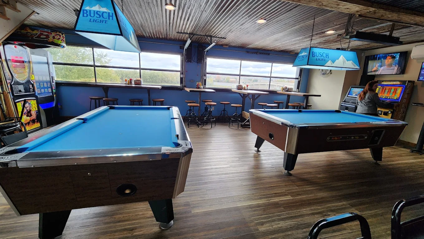 Amy's Dockside Bar & Grille pool hall exterior/interior
