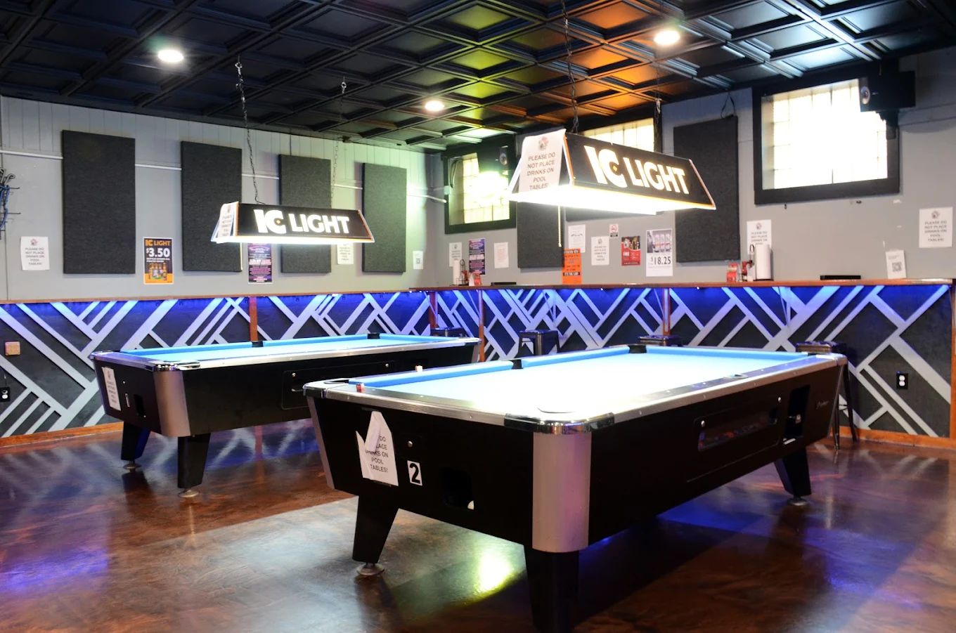 Ales on 6th pool hall exterior/interior