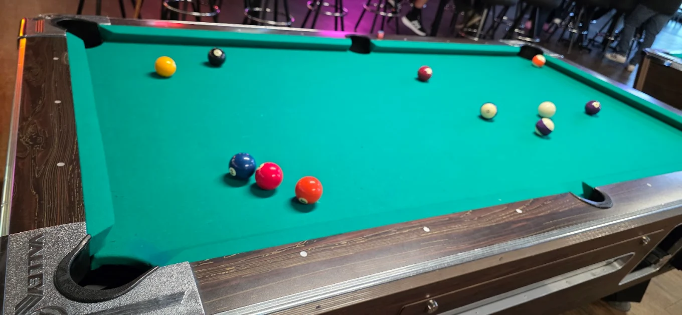 Lucky's pool hall exterior/interior