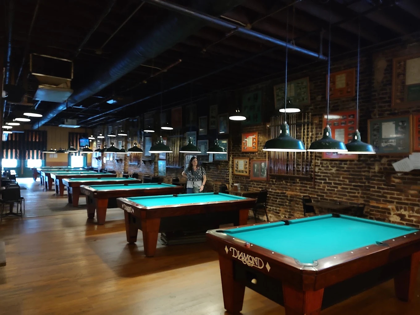 Chattanooga Billiard Club pool hall exterior/interior