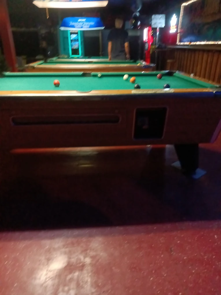 RJ's Lounge pool hall exterior/interior