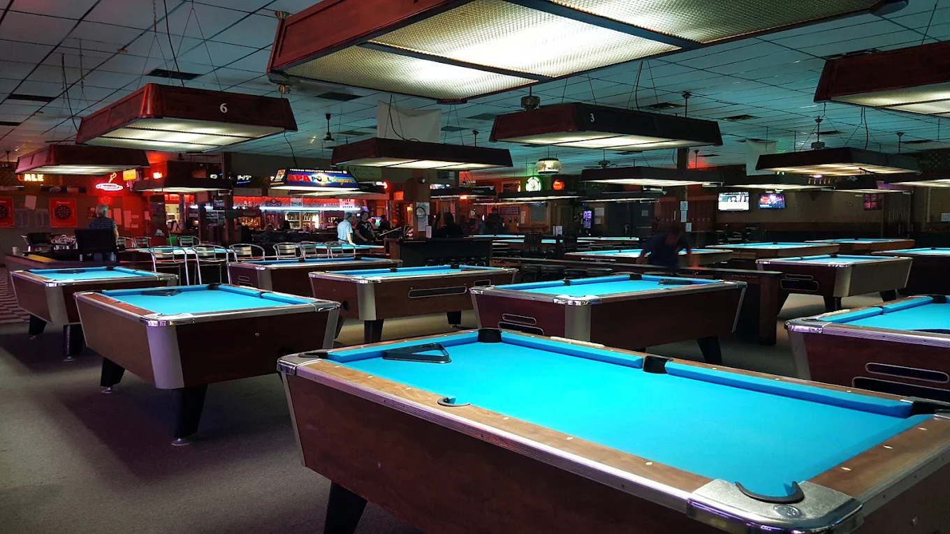 Bogies Billiards East pool hall exterior/interior
