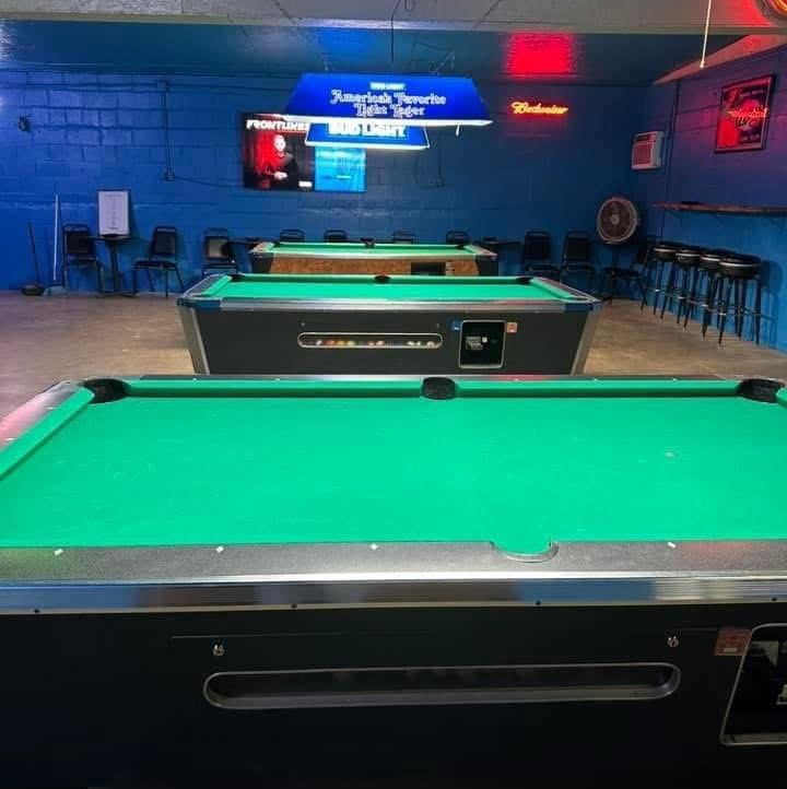 Sierra Tavern pool hall exterior/interior