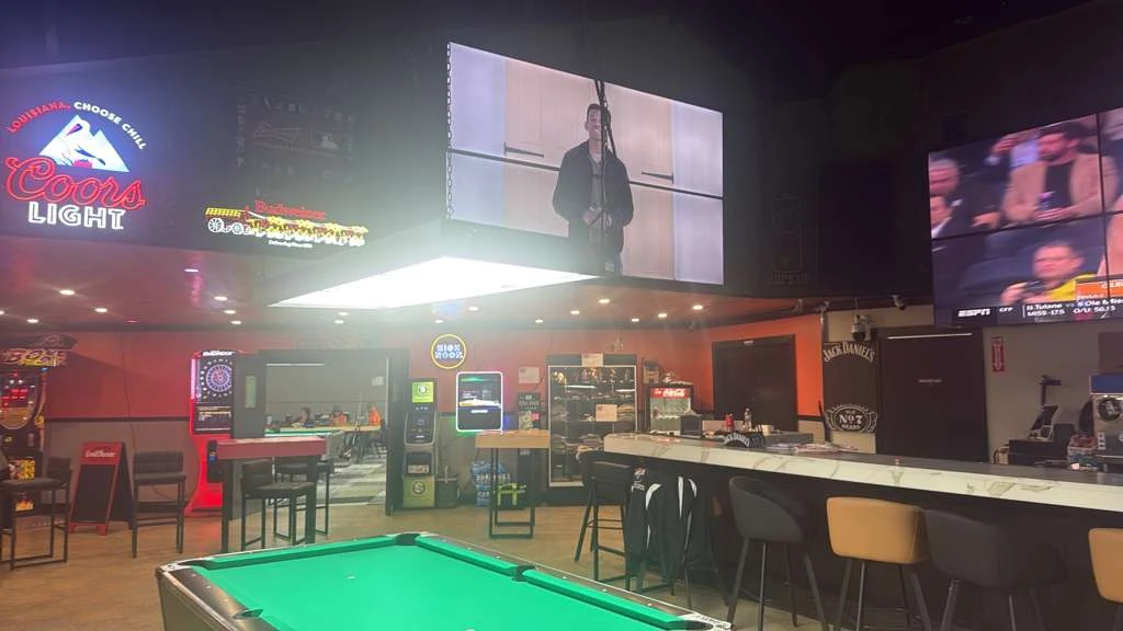Break Room Sports Bar & Grill pool hall exterior/interior