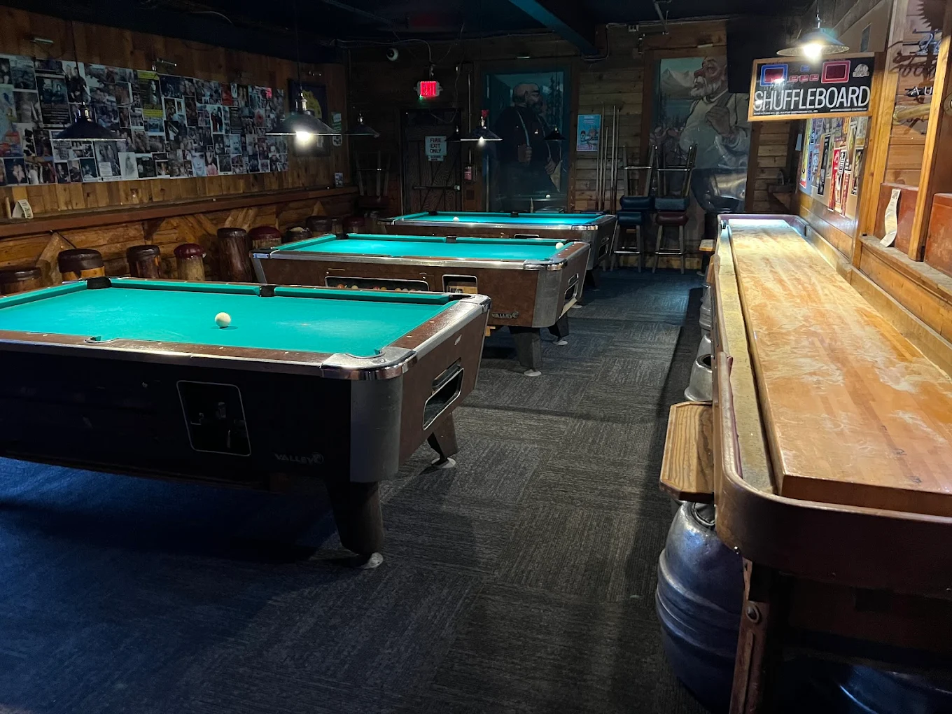 Chilkoot Charlie's pool hall exterior/interior