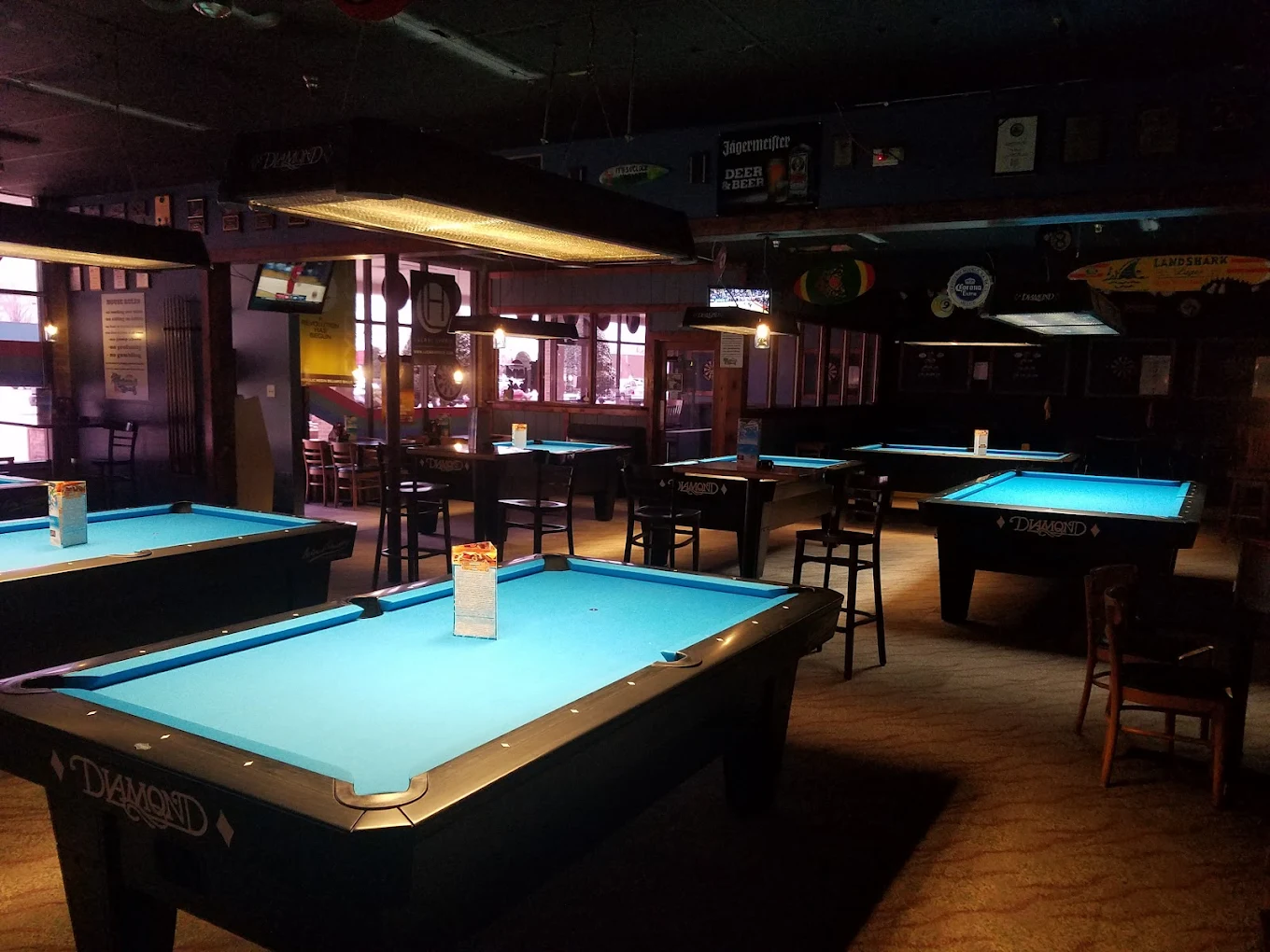 Inland Reef pool hall exterior/interior