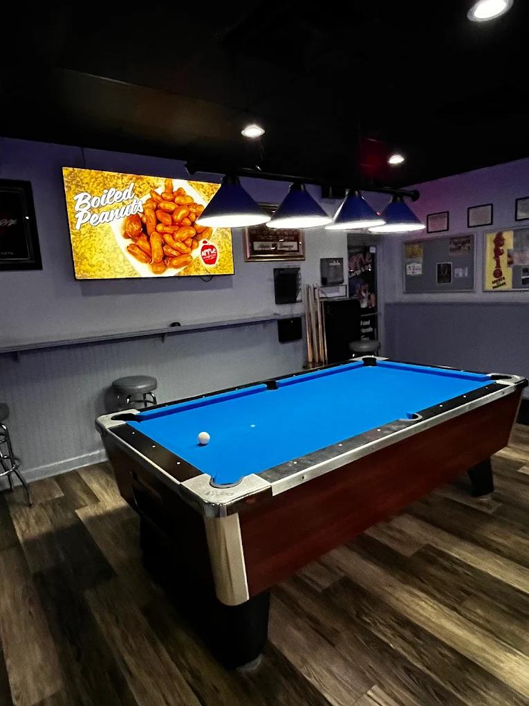 Apple Lounge pool hall exterior/interior