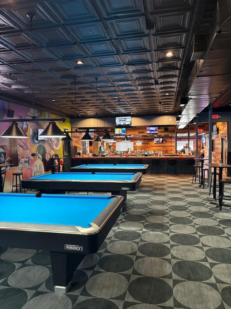 Cue Bar pool hall exterior/interior
