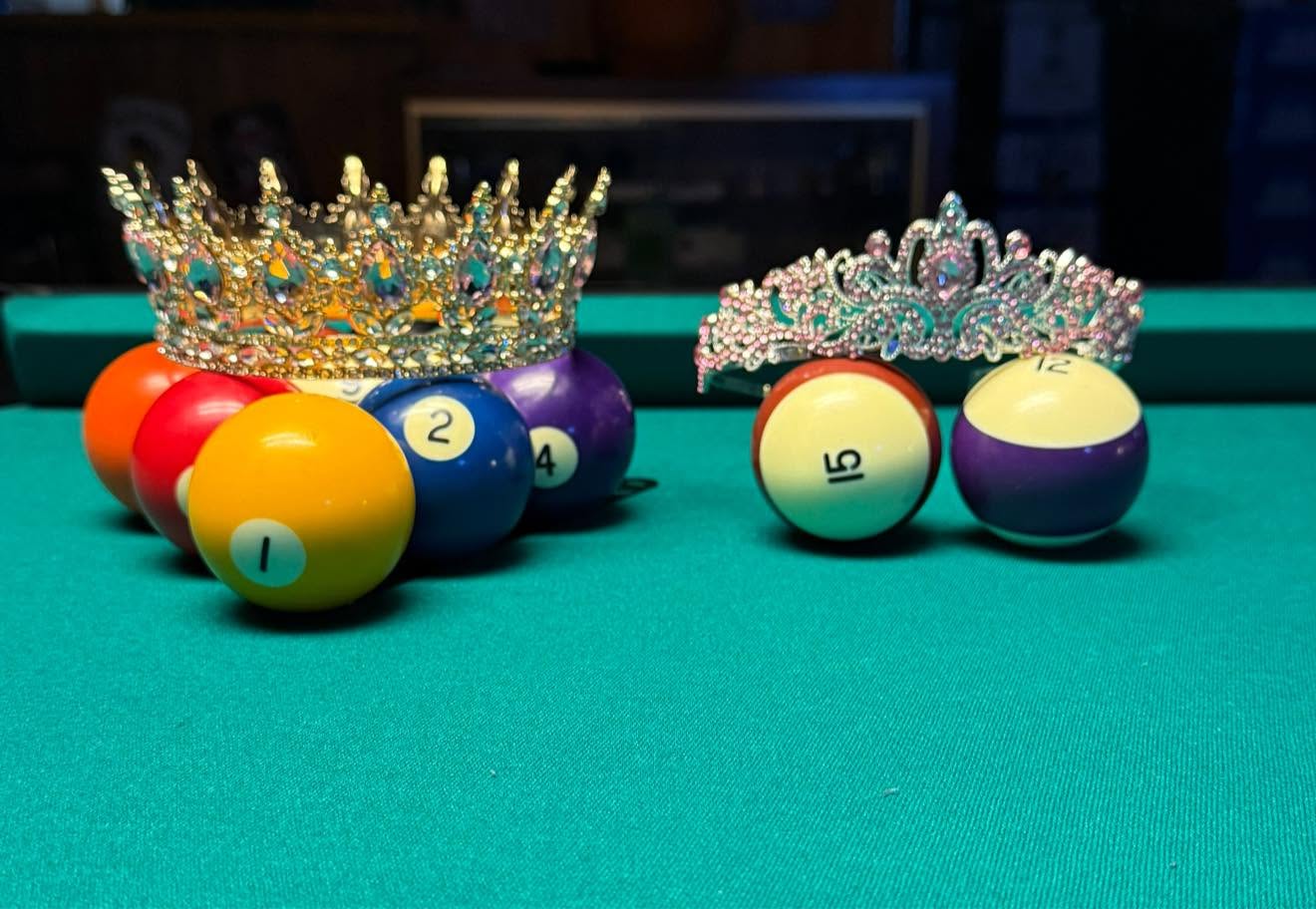 Hot Shots Billiards pool hall exterior/interior