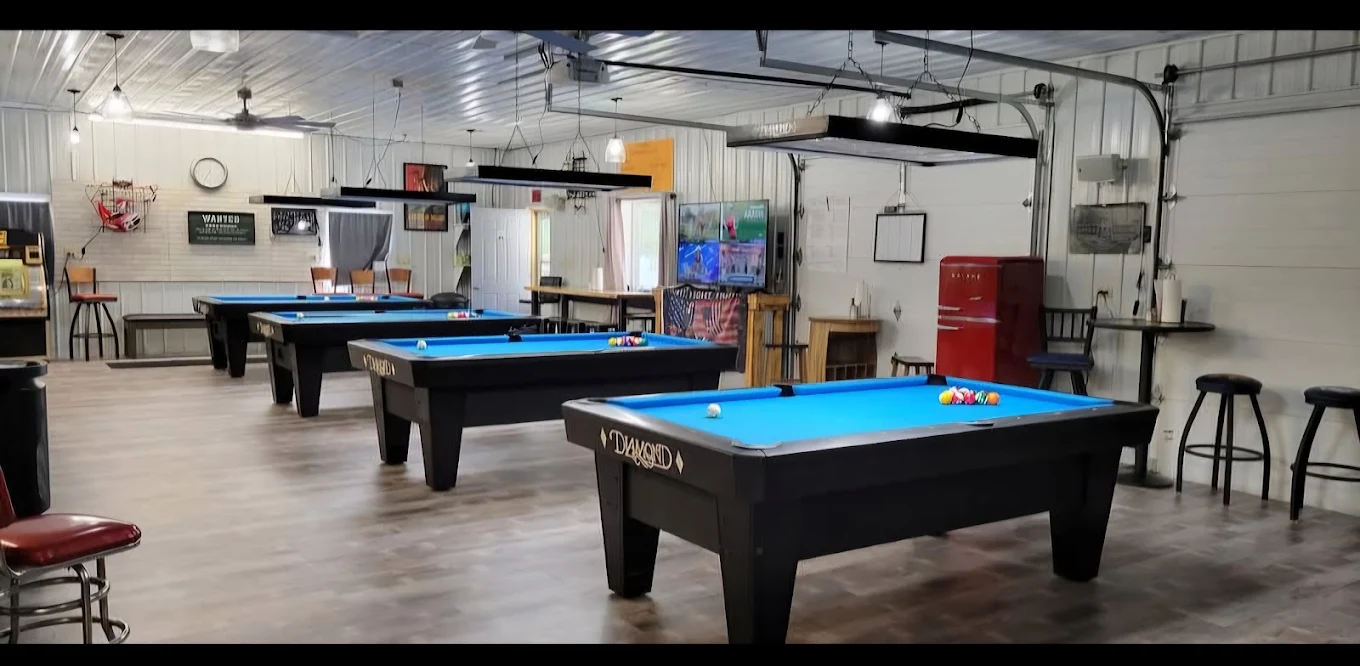 Curry's Place pool hall exterior/interior