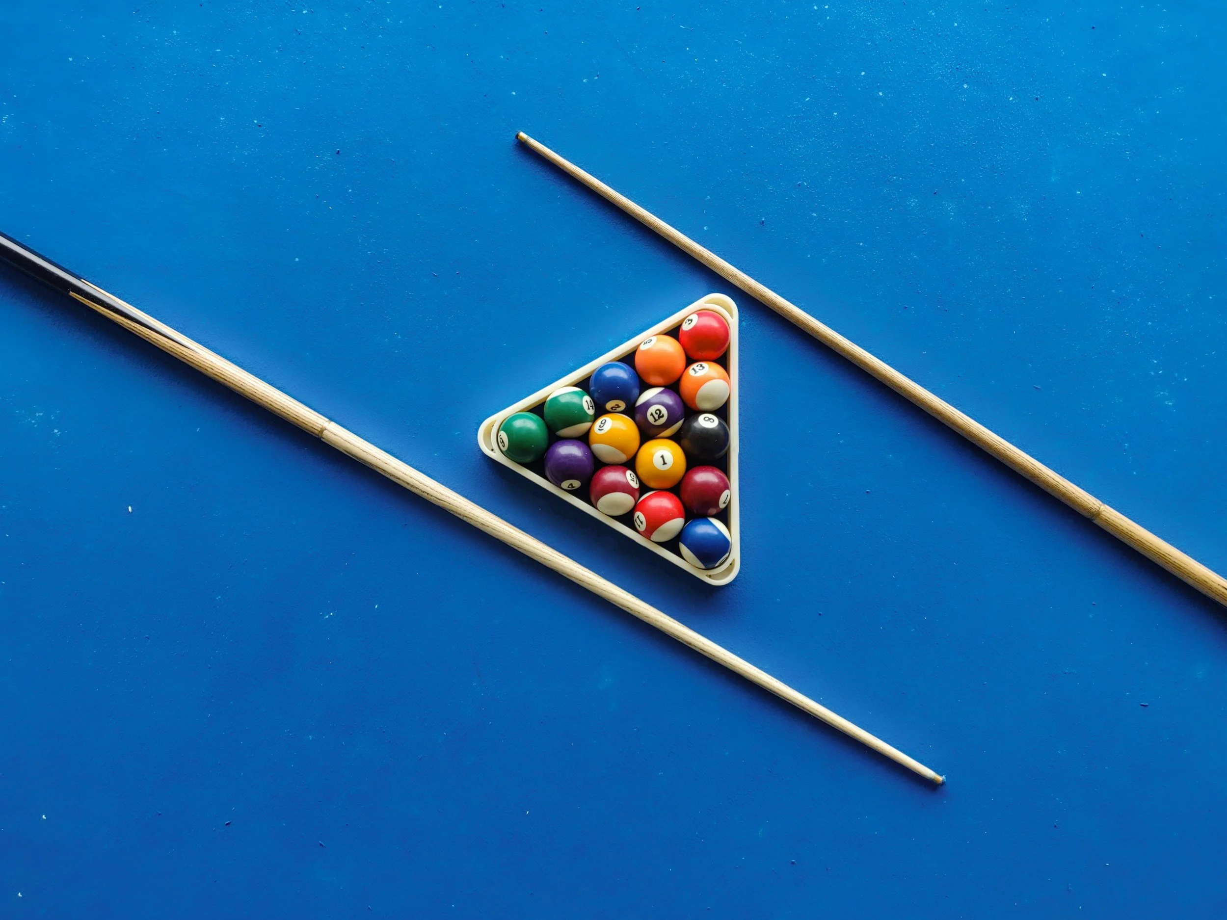 Tee'd Up Golf pool hall exterior/interior